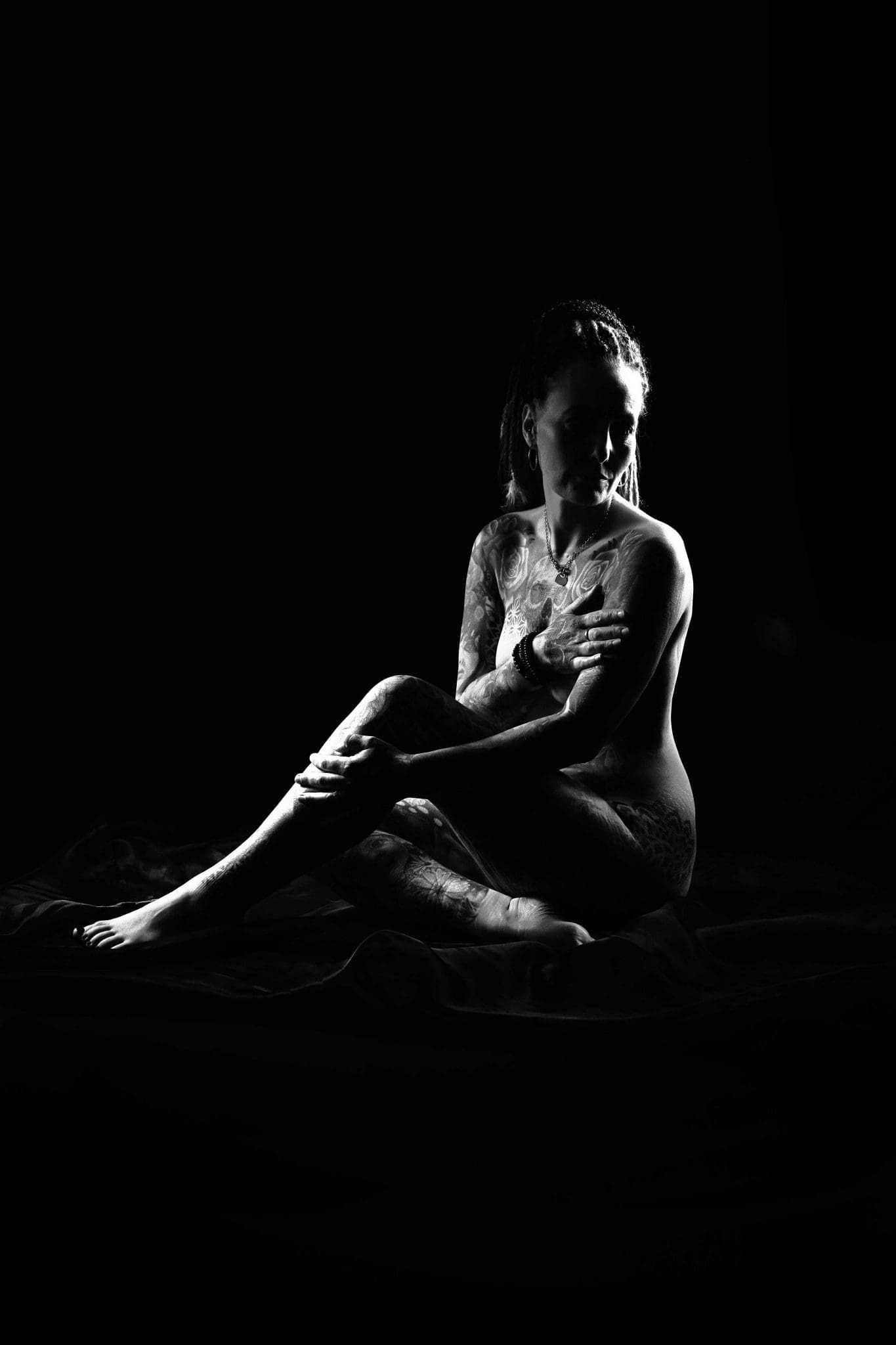Artistic Nude Photography: Female Naked Photoshoot Session