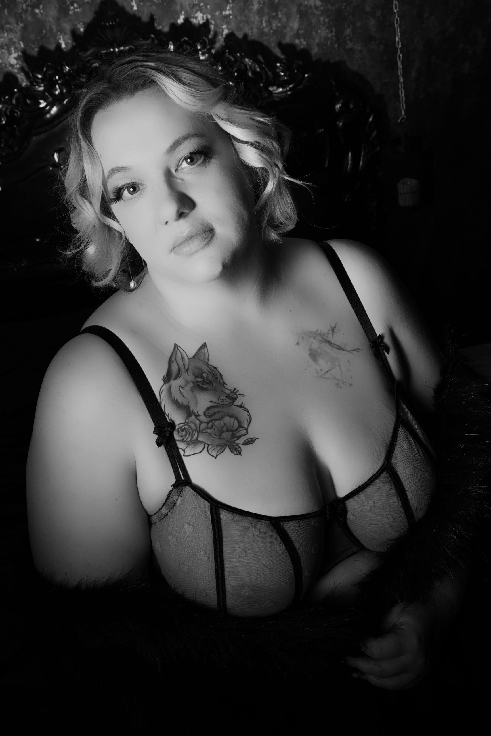 boudoir shots, confidence boosting boudoir, Boudoir shoot Cheshire, photo boudoir